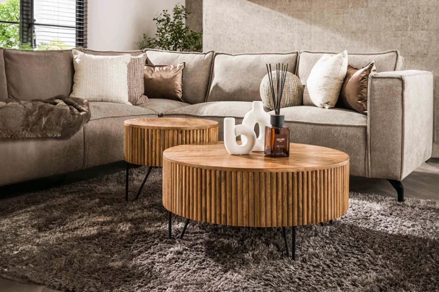 KAWOLA Couchtisch-Set LORENA Mangoholz Braun Wellenform-Design
