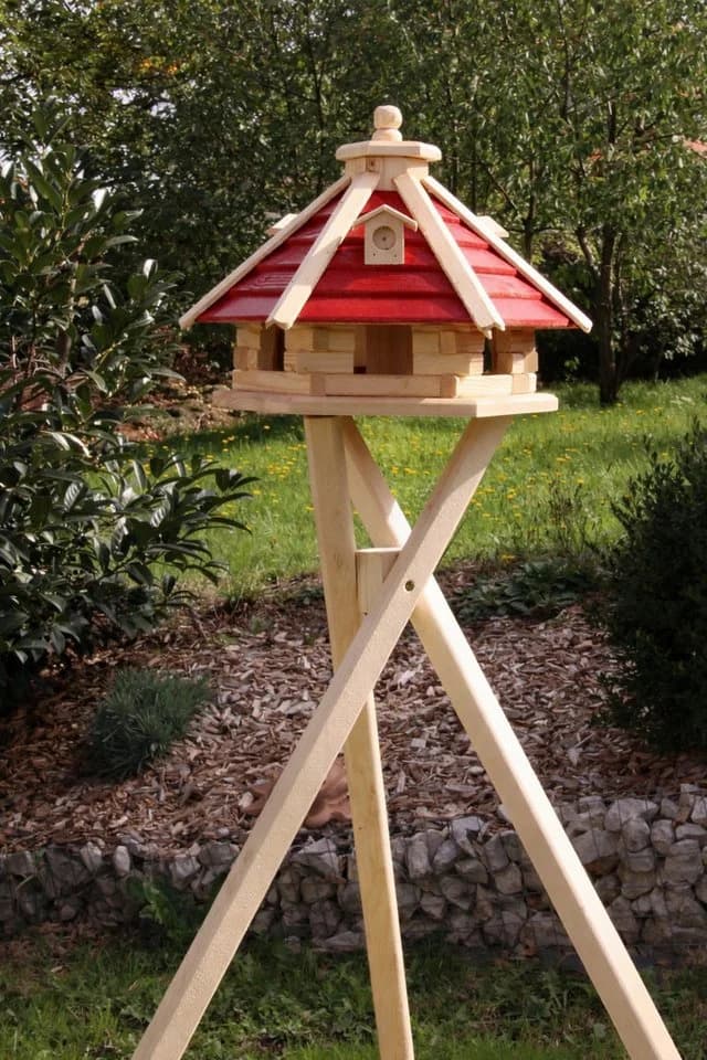 Holzdekoladen Vogelhaus aus Holz sechseckig mit Ständer & Solarlicht weiß