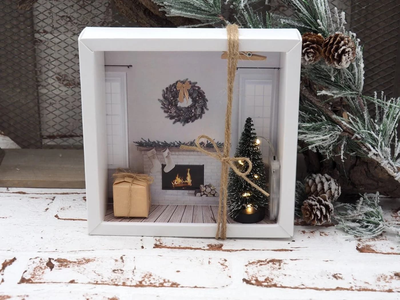 ZauberDeko Geschenkbox Geldgeschenk Weihnachten Kamin LED Lichterkette Weiß