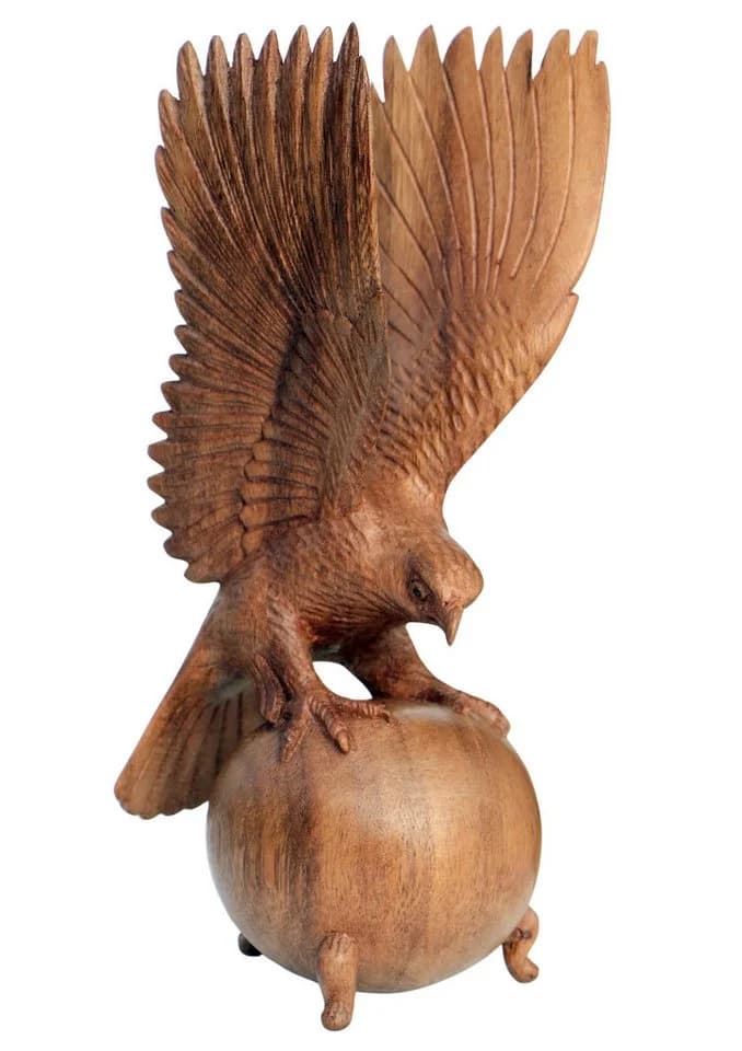 Wogeka Tierfigur Adler auf Kugel Holz-Figur Vogel Greifvogel Dekoration