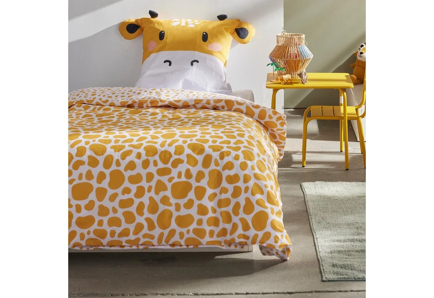 Familando Kinderbettwäsche Gelbe Giraffe mit Ohren und Hörnern