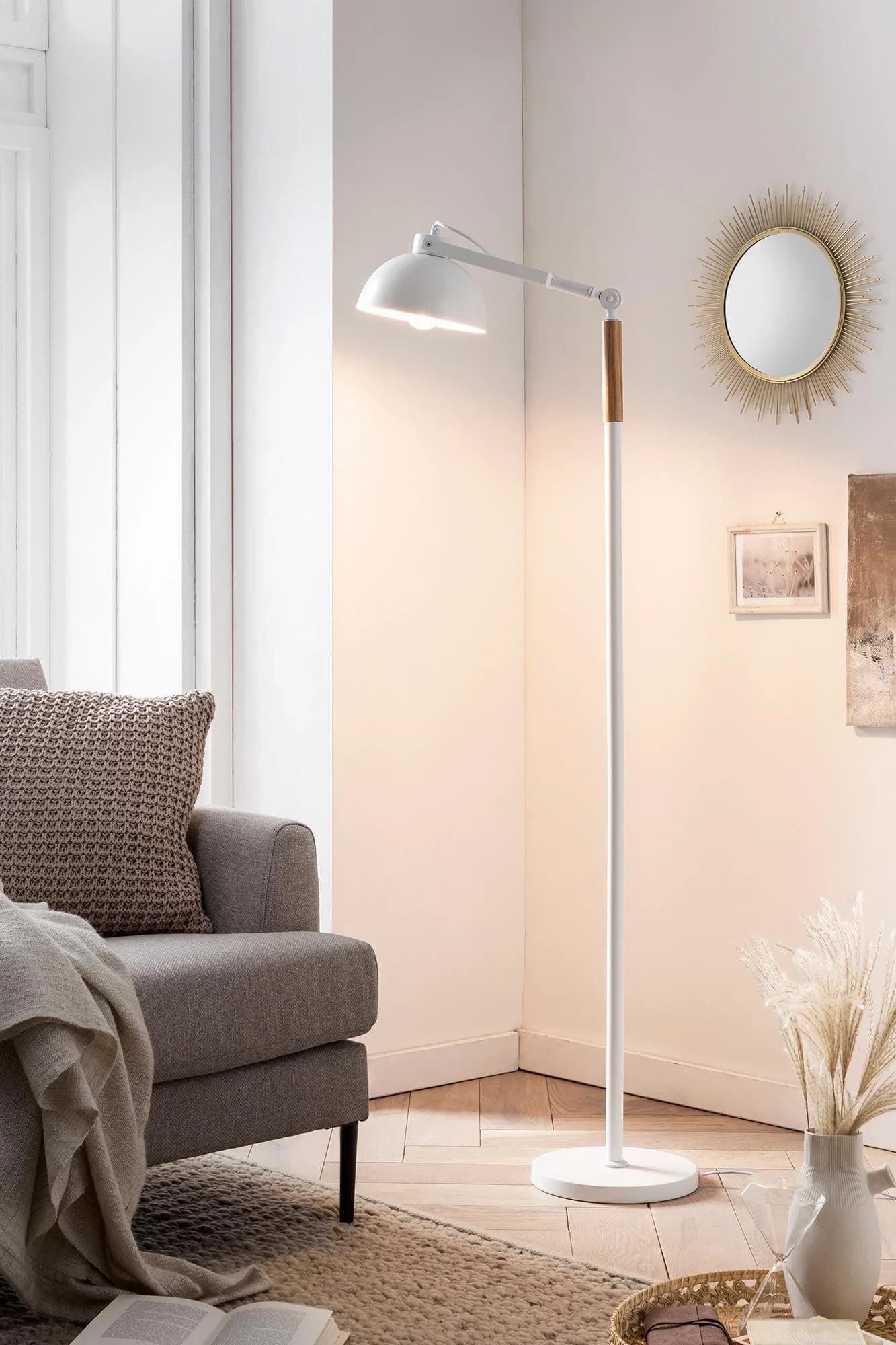 Salesfever Stehlampe Havar Weiß Verstellbarer Leuchtarm Modern