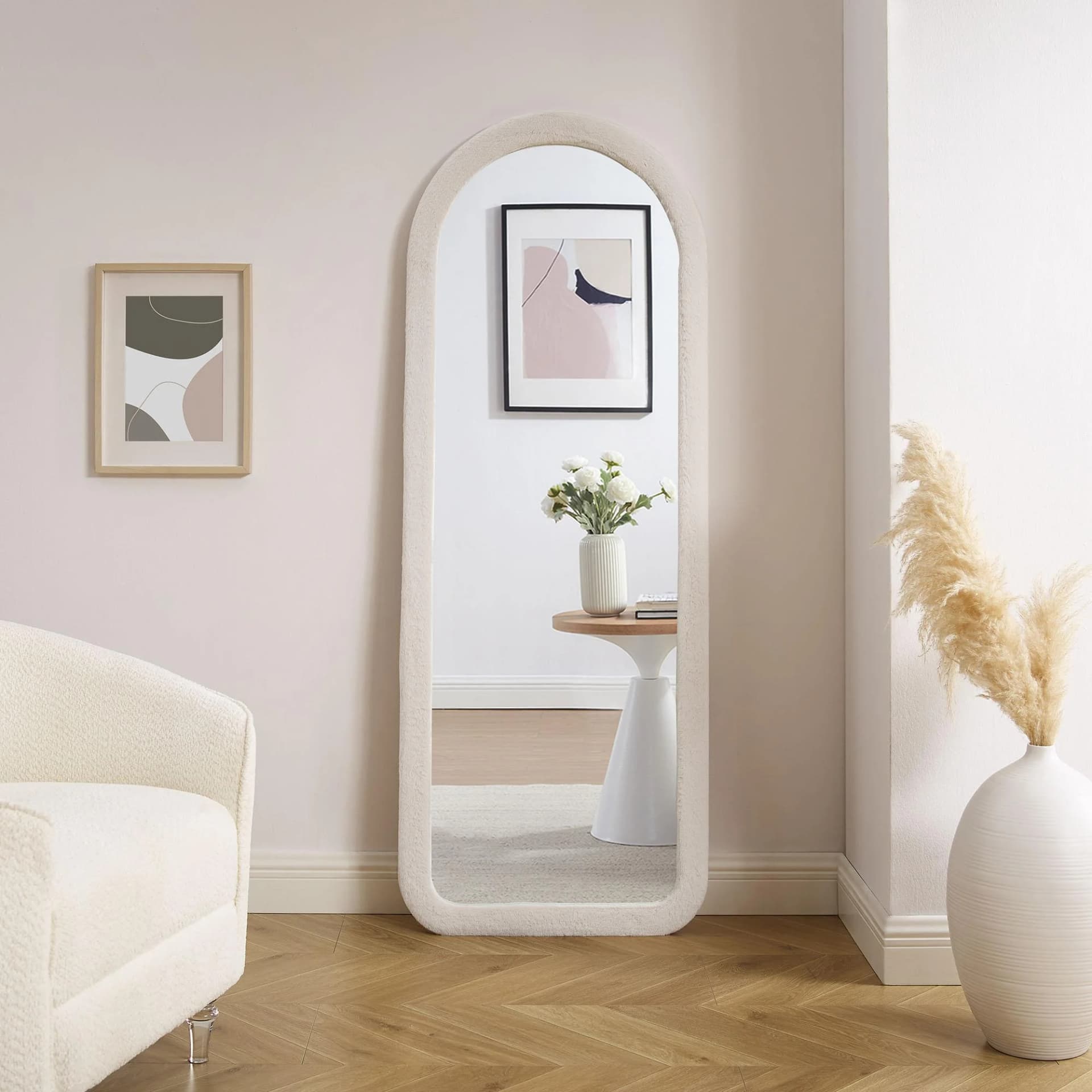 Salesfever Ganzkörperspiegel Bristol Beige mit Kunstfell-Rahmen