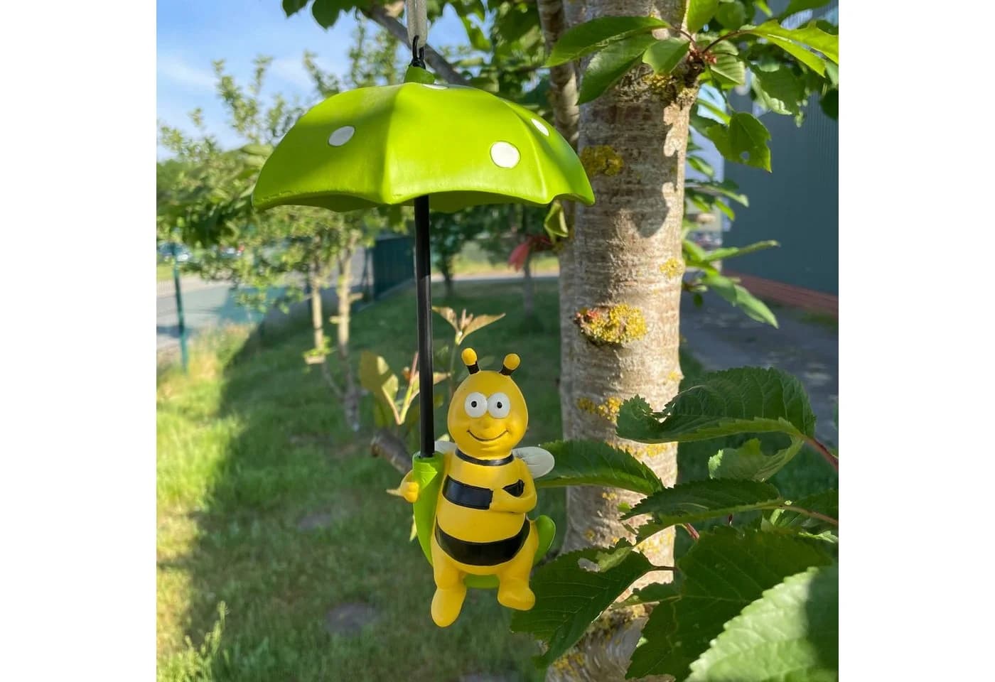 Online-Fuchs Gartenfigur Biene mit Schirm Deko witterungsbeständig