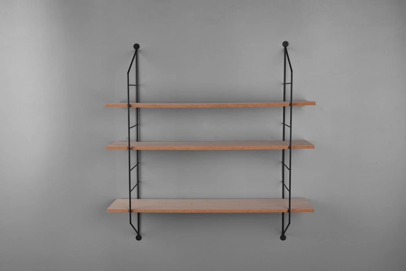 Mirrors and More Clara Regal Schwarz Holz Metall