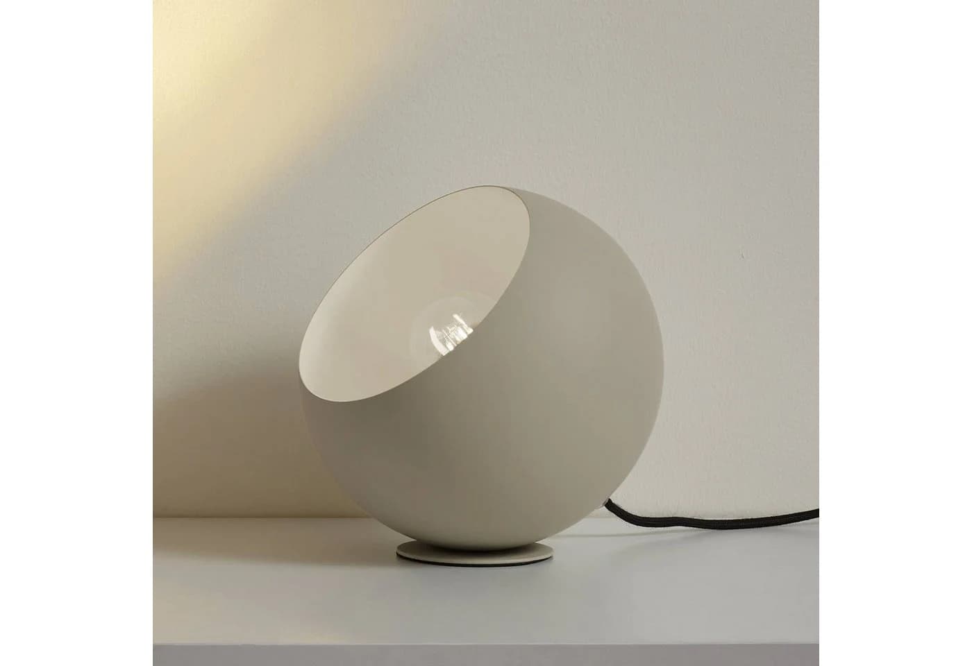 Lindby Tischleuchte Somolia Beige Eisen Ø 20 cm