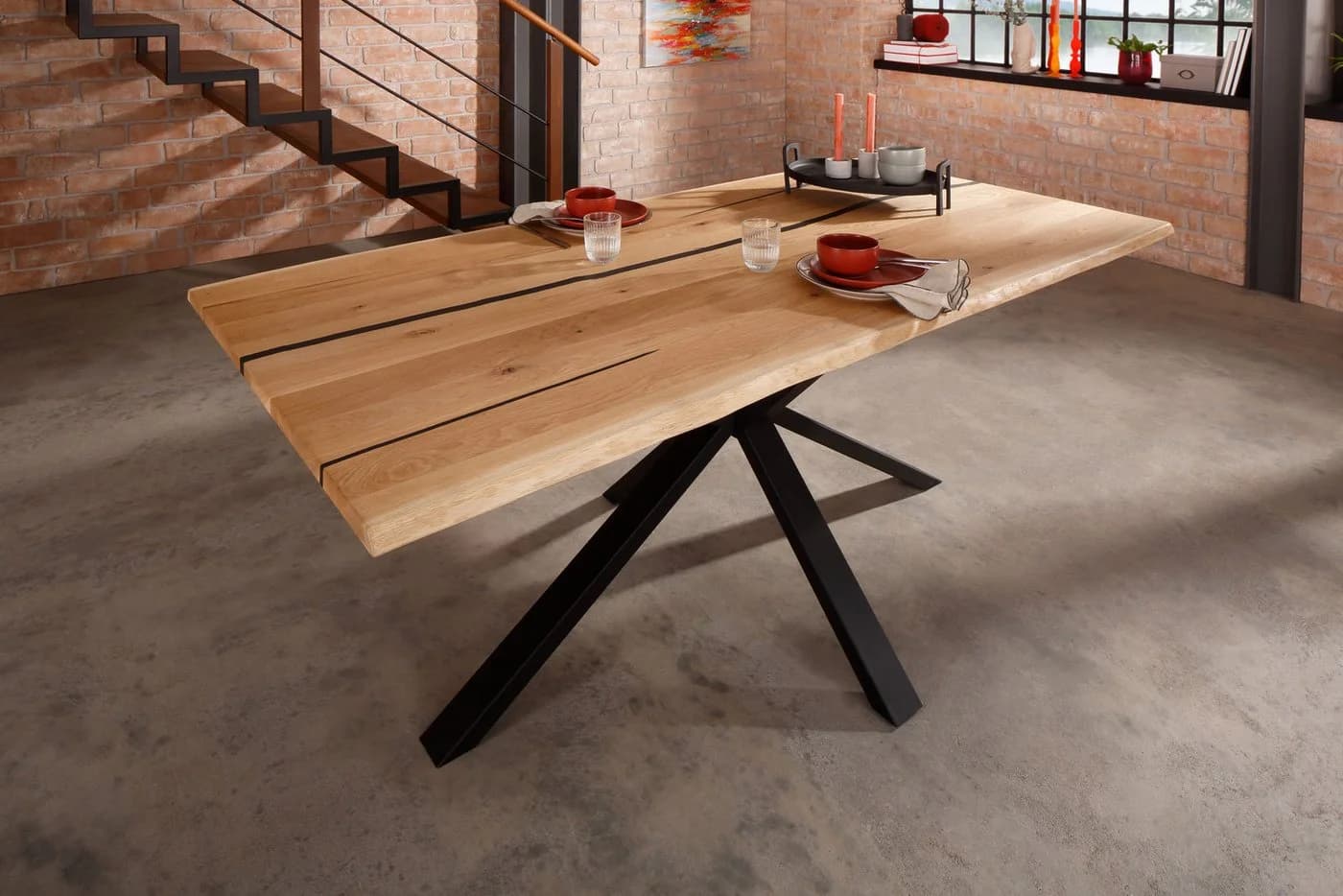 Woodroom Esstisch Gotha Wildeiche massiv geölt Industrial Design