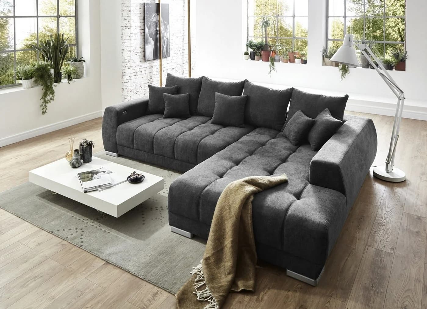 Iwaniccy Ecksofa MUSTANG Dunkelgrau Webstoff mit elektr. Sitztiefenverstellung