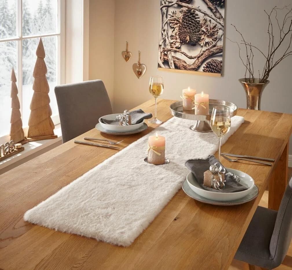 Home-trends24.de Tischläufer Kunstfell Creme Weihnachtsdeko