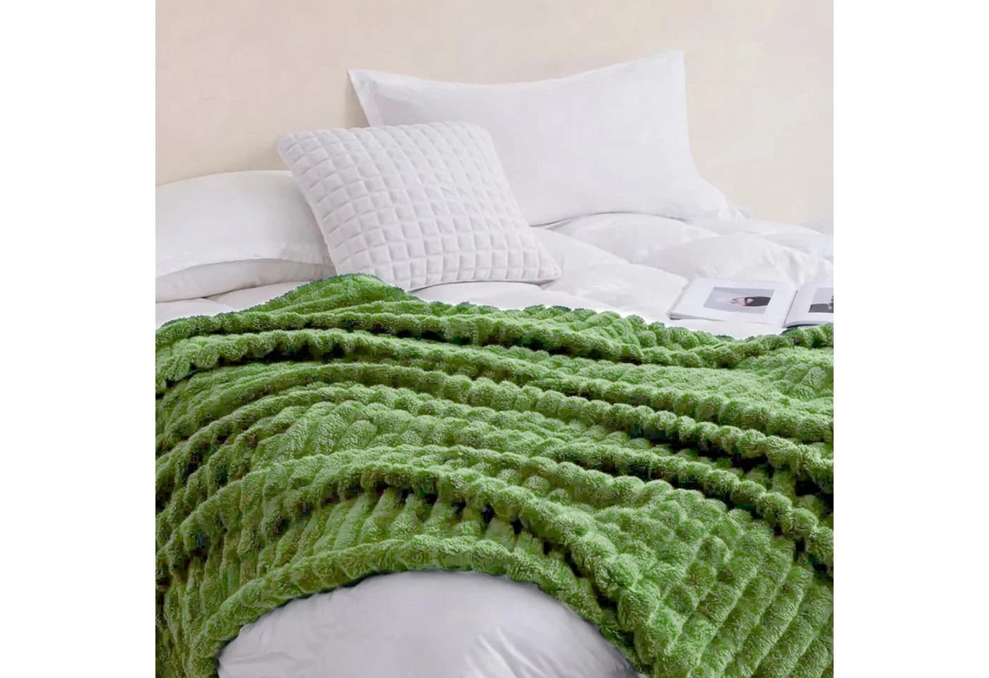 CALIYO Kuscheldecke Milchsamt Super Soft Wohndecke Grün