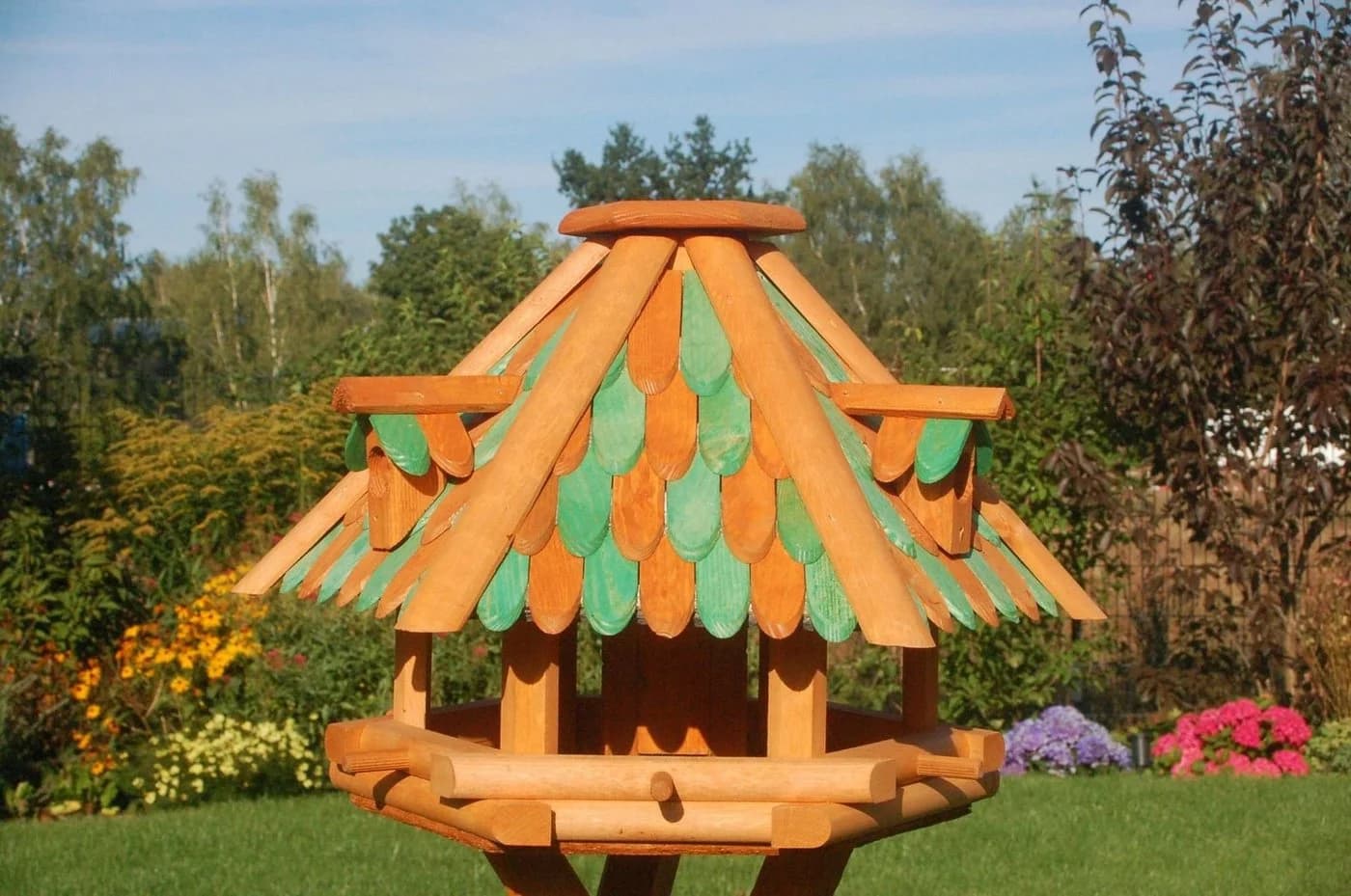 DSH DEKO SHOP HANNUSCH Luxus Vogelhaus mit Holzschindeln