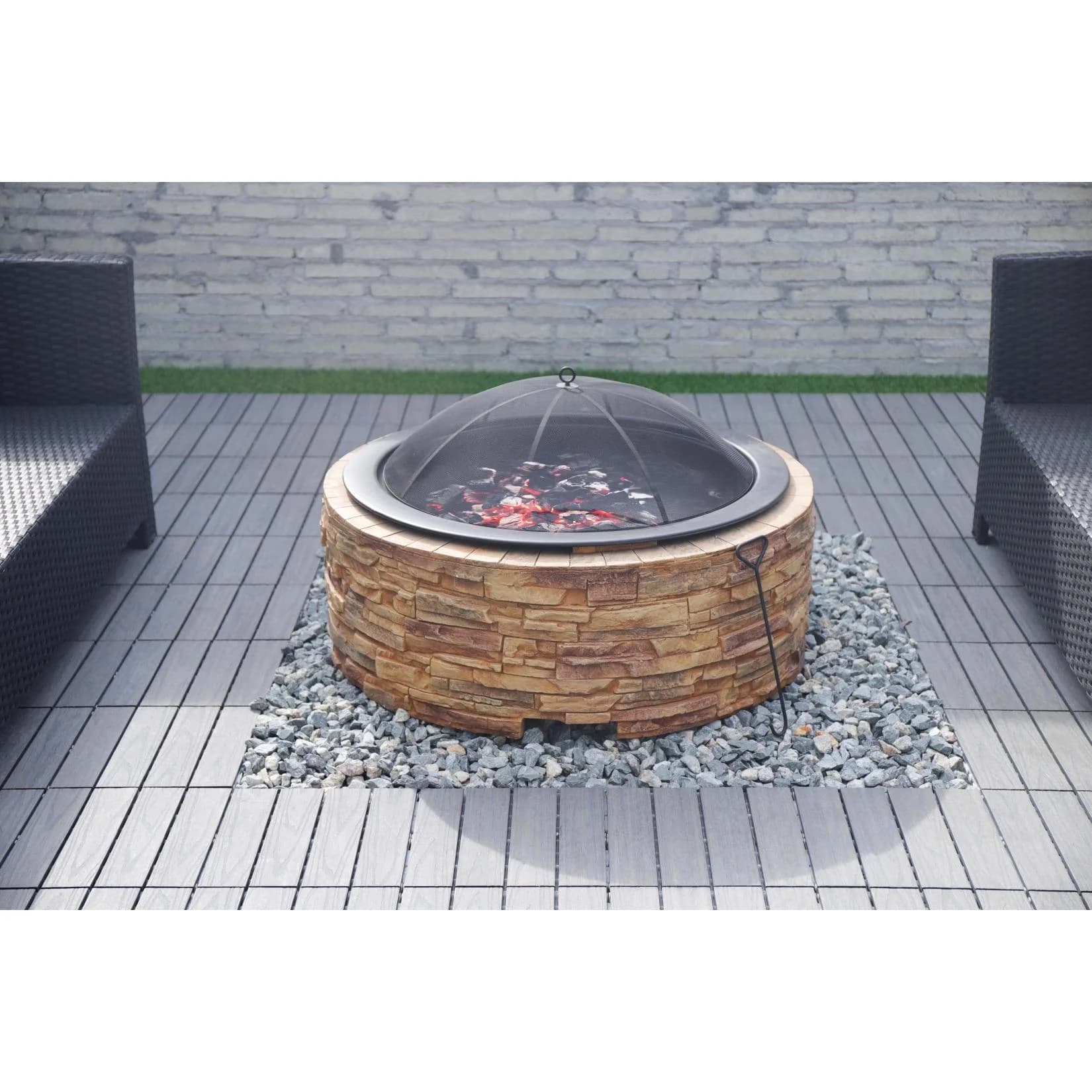 Westmann Feuerstelle Steinoptik mit Abfanggitter - Premium Gartenkamin