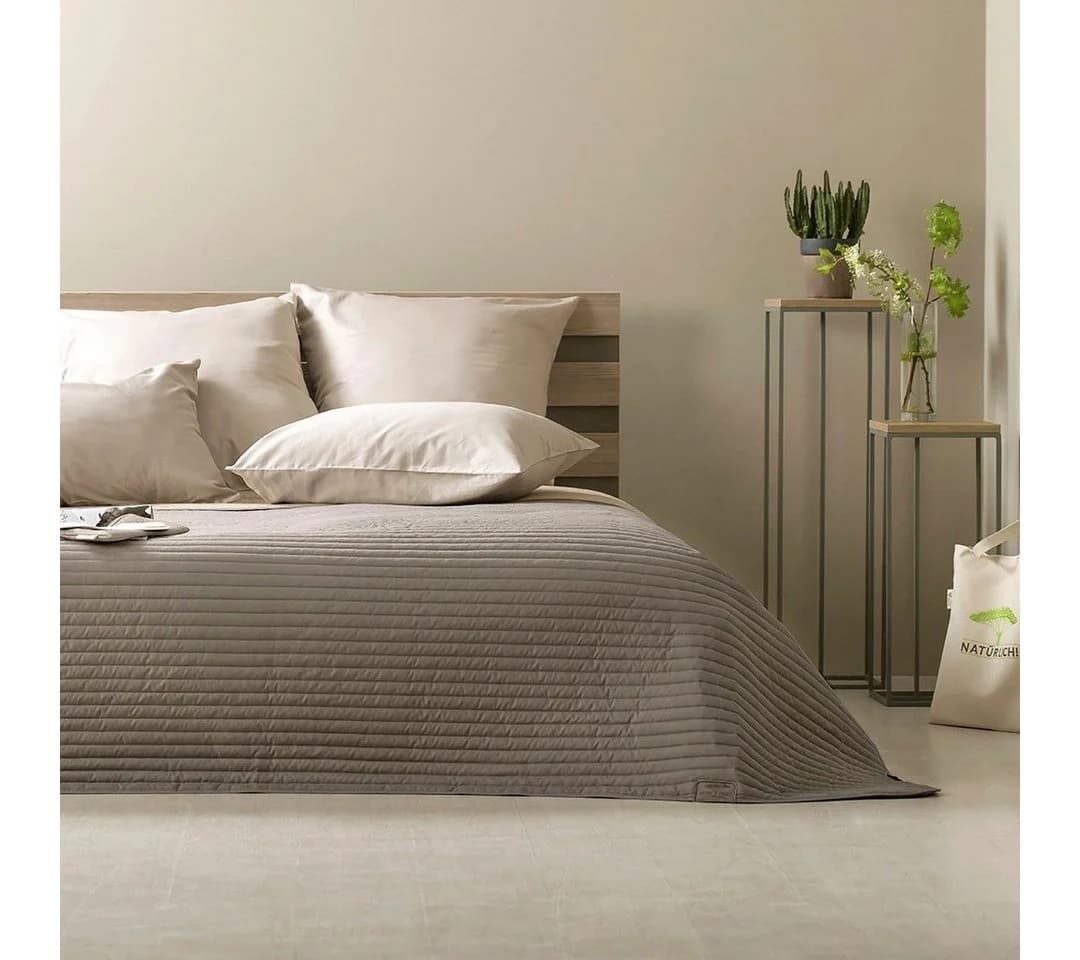 SEI Design Bettüberwurf Living Trend Wendedecke Taupe 3D-Steppung