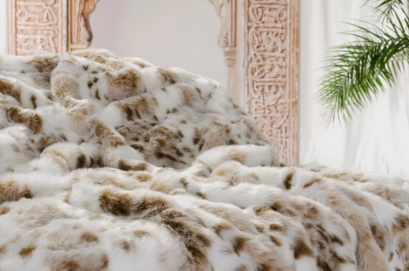Wohndecke Felldecke (Kunstfell) "Schneeleopard" von Wohnen und Accessoires