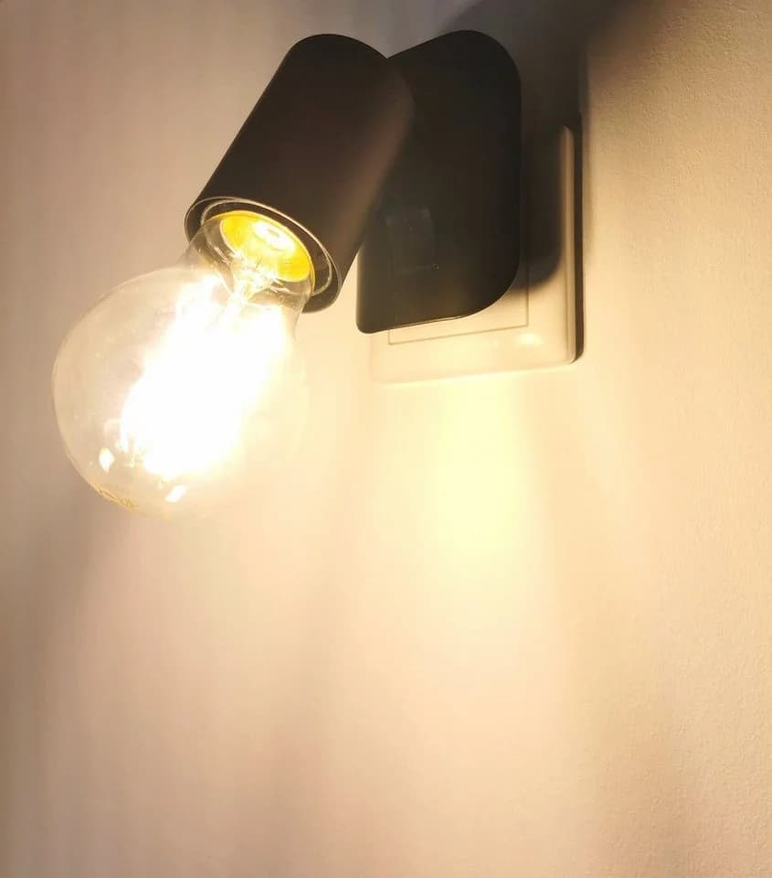 TRANGO LED Steckdosenleuchte Schwarz Matt mit Schalter