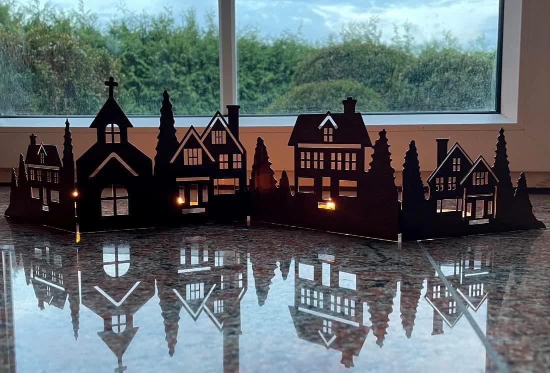 LB H&F Lilienburg Weihnachtshaus Metall Deko Advent Fensterdeko