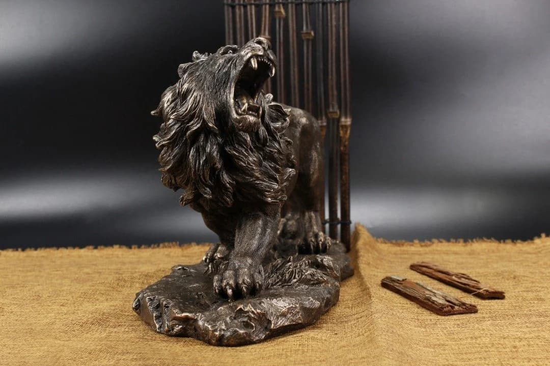 Lisandra Scott Skulptur Großer Brüllender Löwe Figur Handgefertigt Bronze-Optik Schwarz-Gold