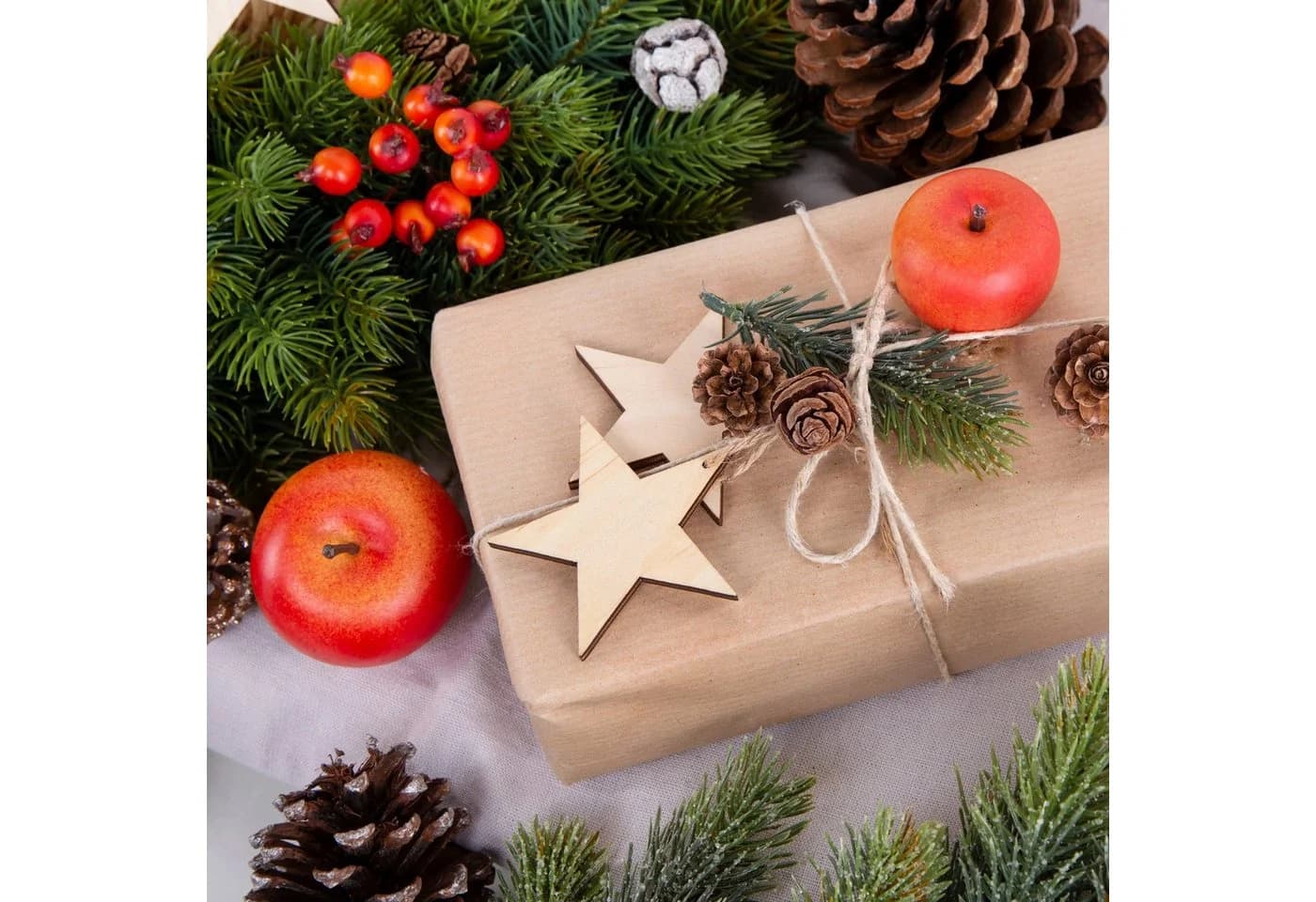 Logbuch-Verlag 10 Holzsterne Weihnachtsanhänger braun Landhausstil