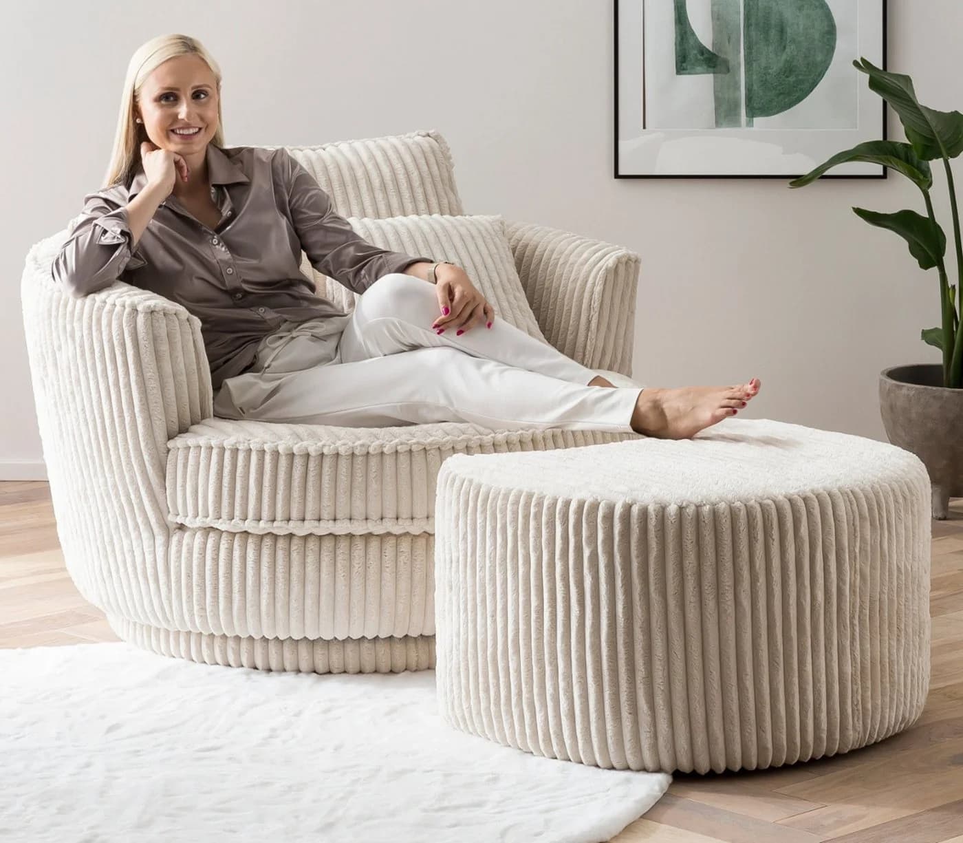 Furn.Design Loveseat Comfy Drehsessel Wollweiß mit Hocker