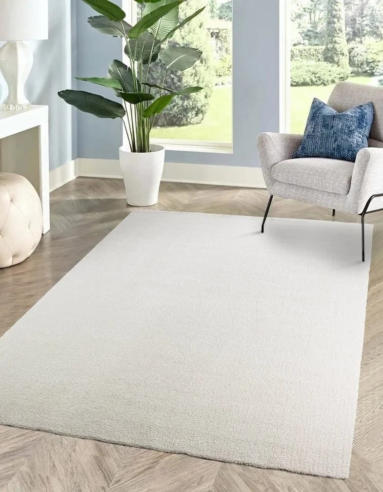 Rikmani Waschbarer Kurzflor-Teppich Weiß
