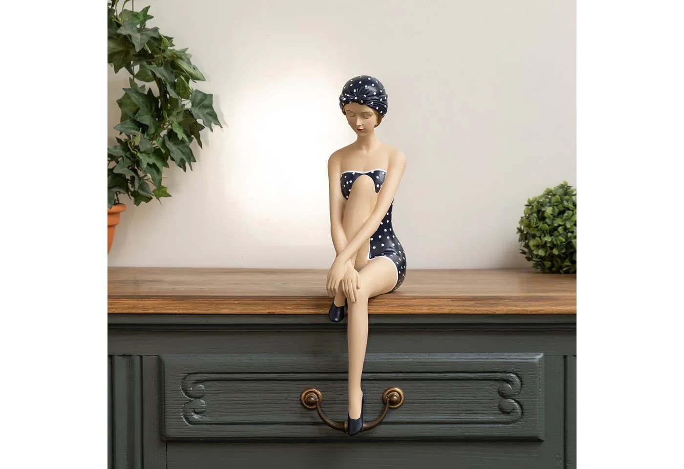 Moritz Dekofigur Retro Badefigur Blau-Weiß Punkte Resin