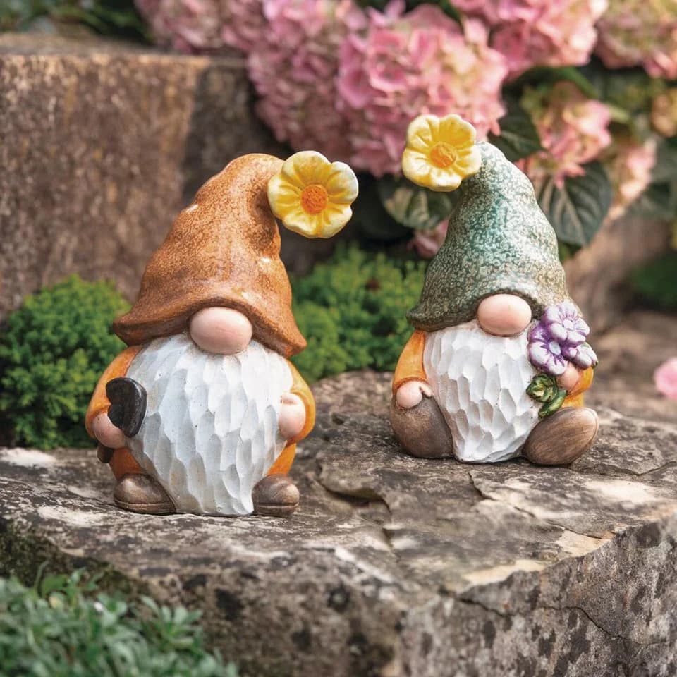 Dekoleidenschaft Gartenzwerg 'Blümchen' Wichtel aus Polyresin, Outdoor Gartendeko wetterfest, Gnom, (2 St., im Set)