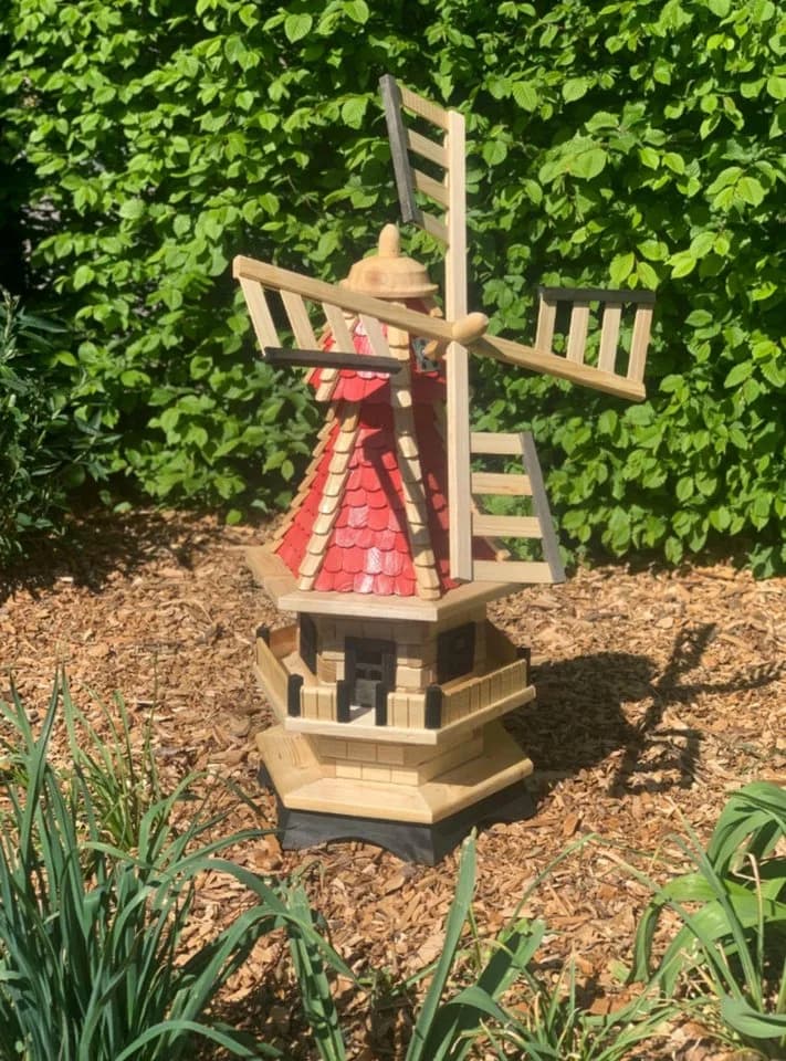Holzdekoladen Gartenwindmühle aus Holz mit Schindeldach Landhausstil