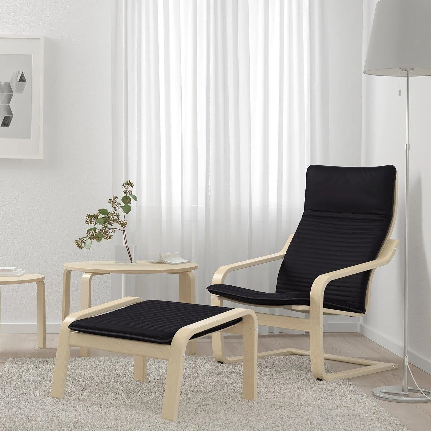 IKEA POÄNG Sessel und Hocker Schwarz Knisa Stoff