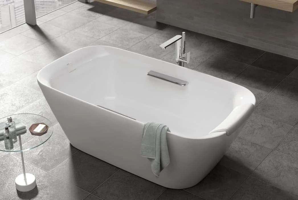 TOTO NEOREST Badewanne weiß freistehend Galaline mit Wannengriff