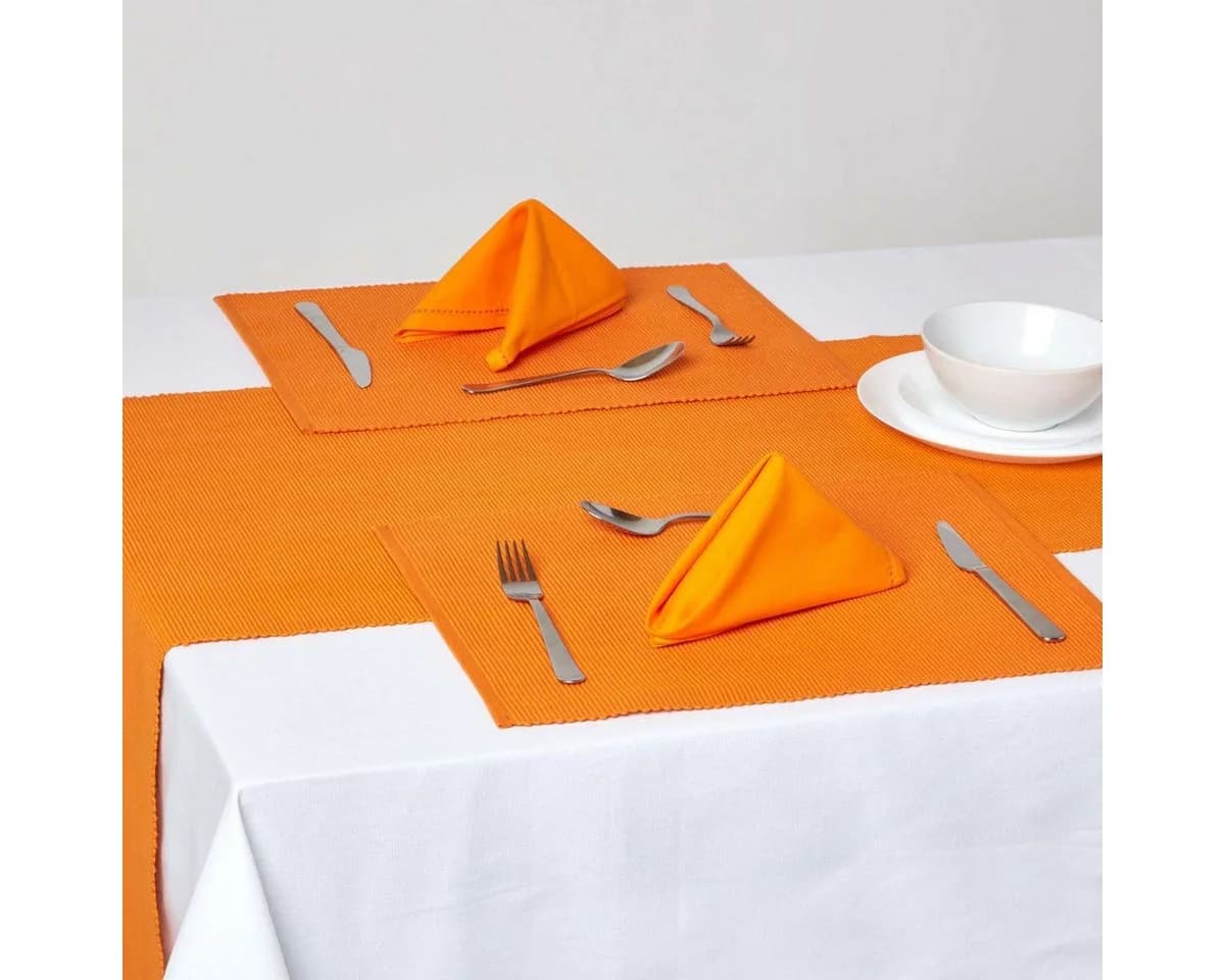 Orangefarbenes Tischset aus Baumwolle, gerippter Stil