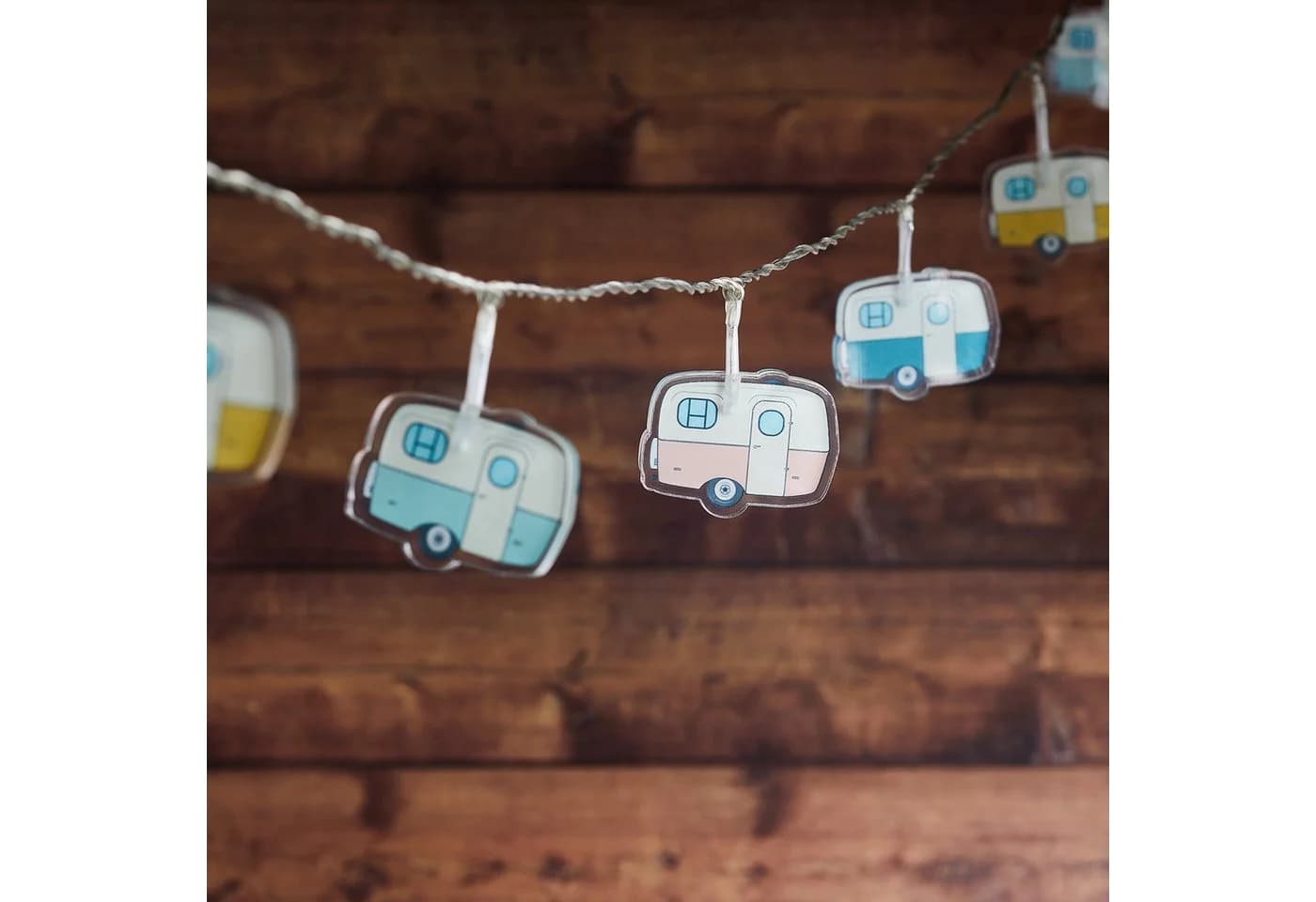 Lights4fun LED-Lichterkette 12er Retro Campingwagen Bunt