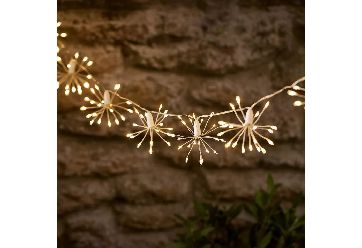 Lights4fun LED-Lichterkette 200er Solar Starburst USB wiederaufladbar