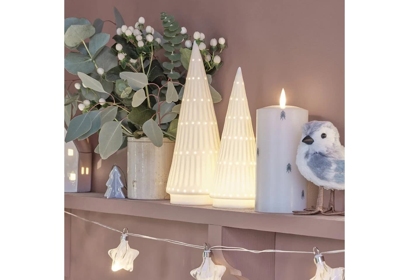 Lights4fun LED-Dekofigur 2er Set Keramik Weihnachtsbäume Weiß
