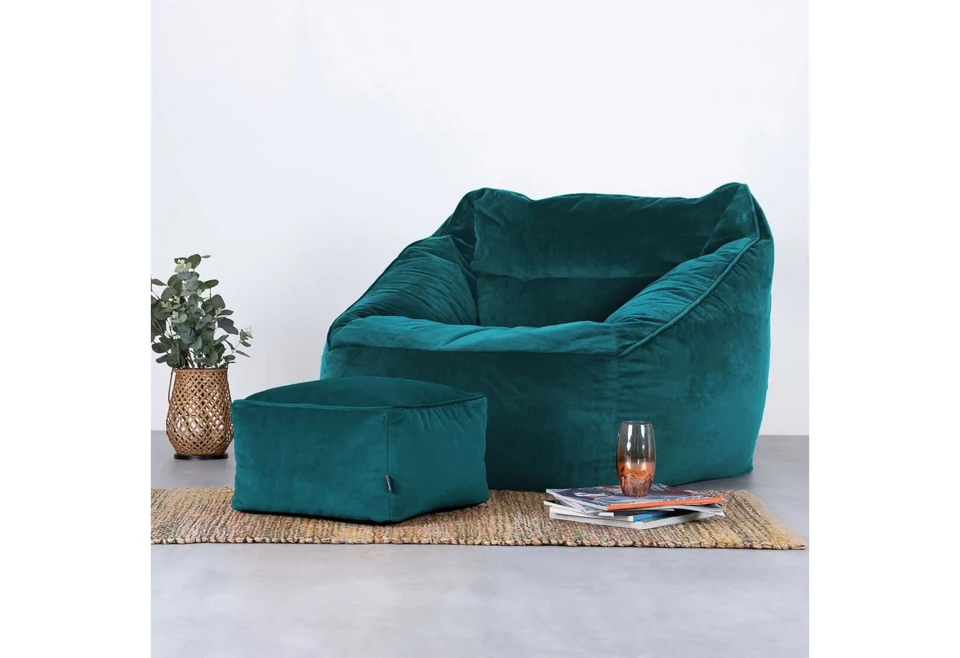 Plüschsamter Sitzpouf
