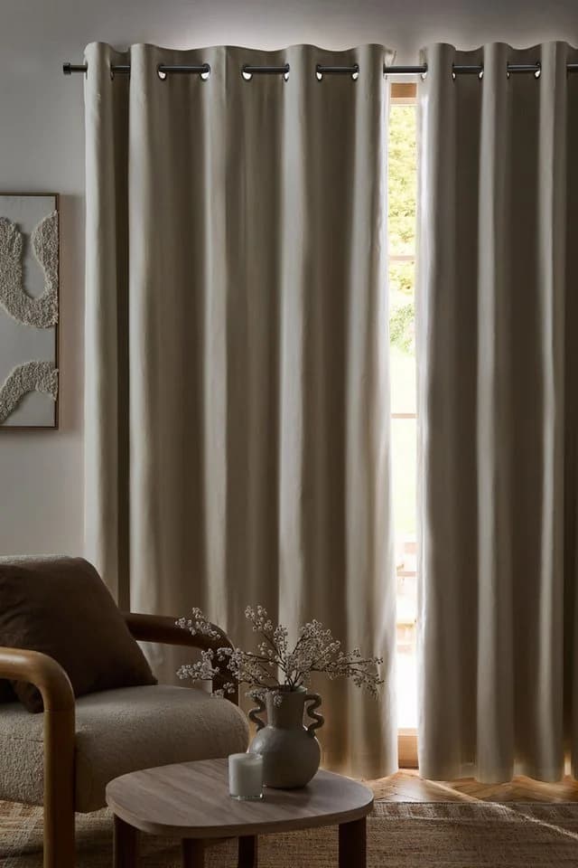 Next Verdunkelnde Baumwollvorhänge (2 St) Beige mit Ösen
