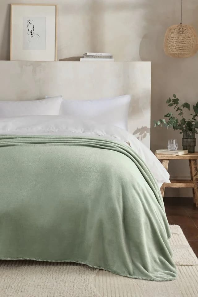 Next Wohndecke Kuschelige Fleece Decke Grün