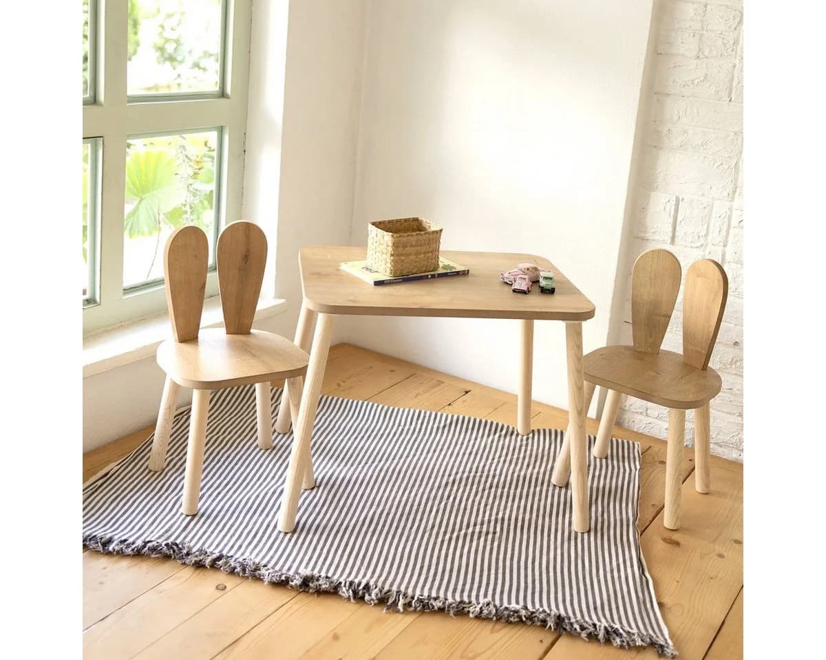 Cozy Collections Kindertisch-Set mit Tiermotiv-Stühlen aus Naturholz