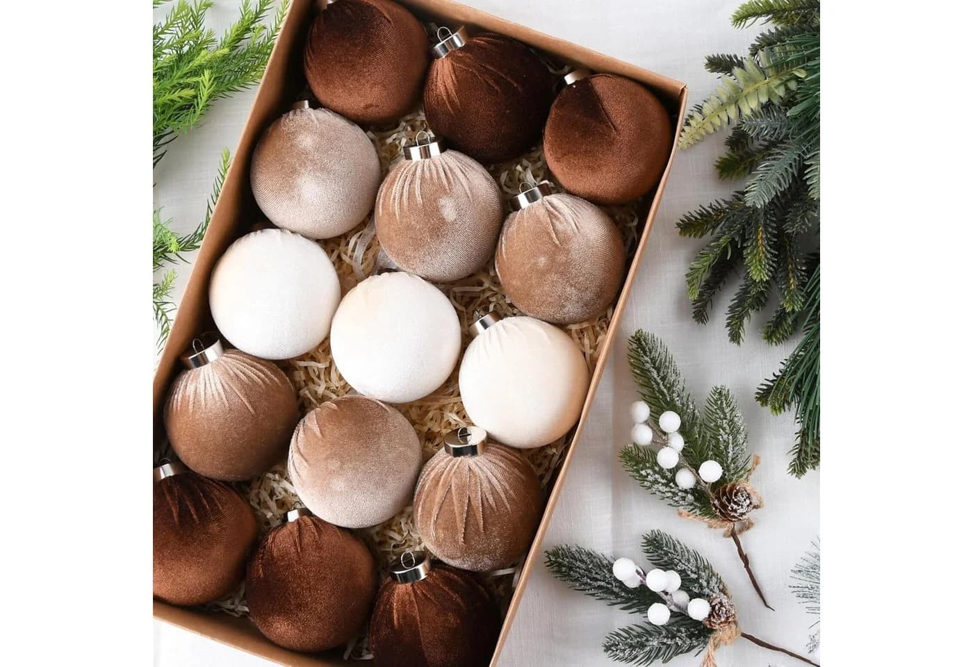 Coonoor Weihnachtsbaumkugel 15er Set Braun Samt