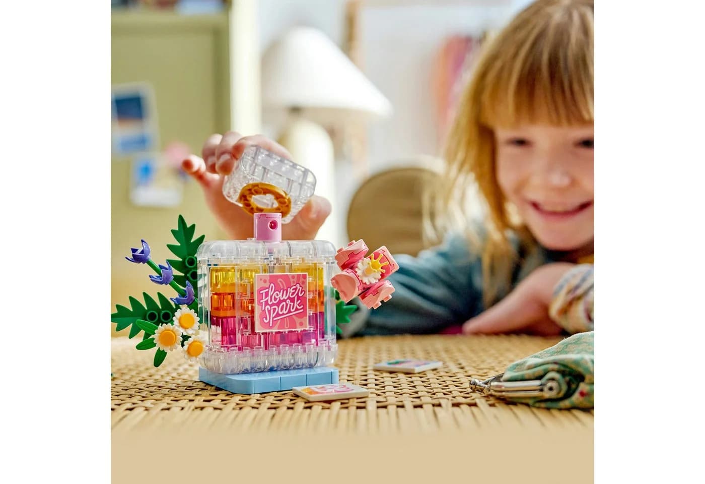 LEGO® Creator Parfümflasche mit Blumendeko 3-in-1 Set 286 Teile
