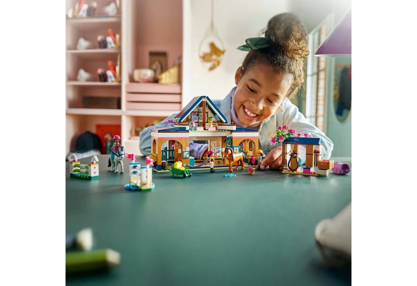 LEGO® Pferdestall und Reitschule (42688) 735 Teile