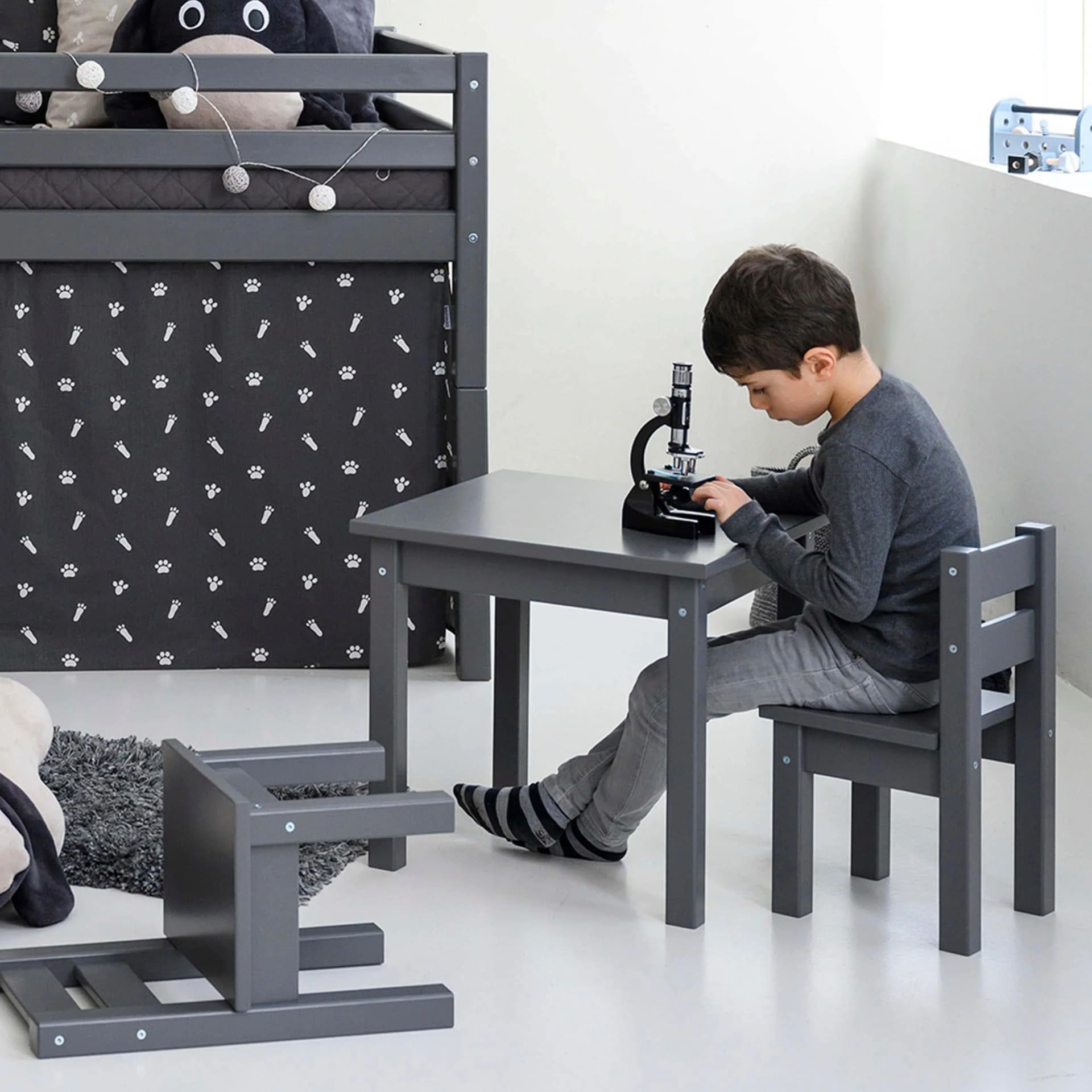 Hoppekids MADS Kindersitzgruppe Grau mit Tisch und Stuhl