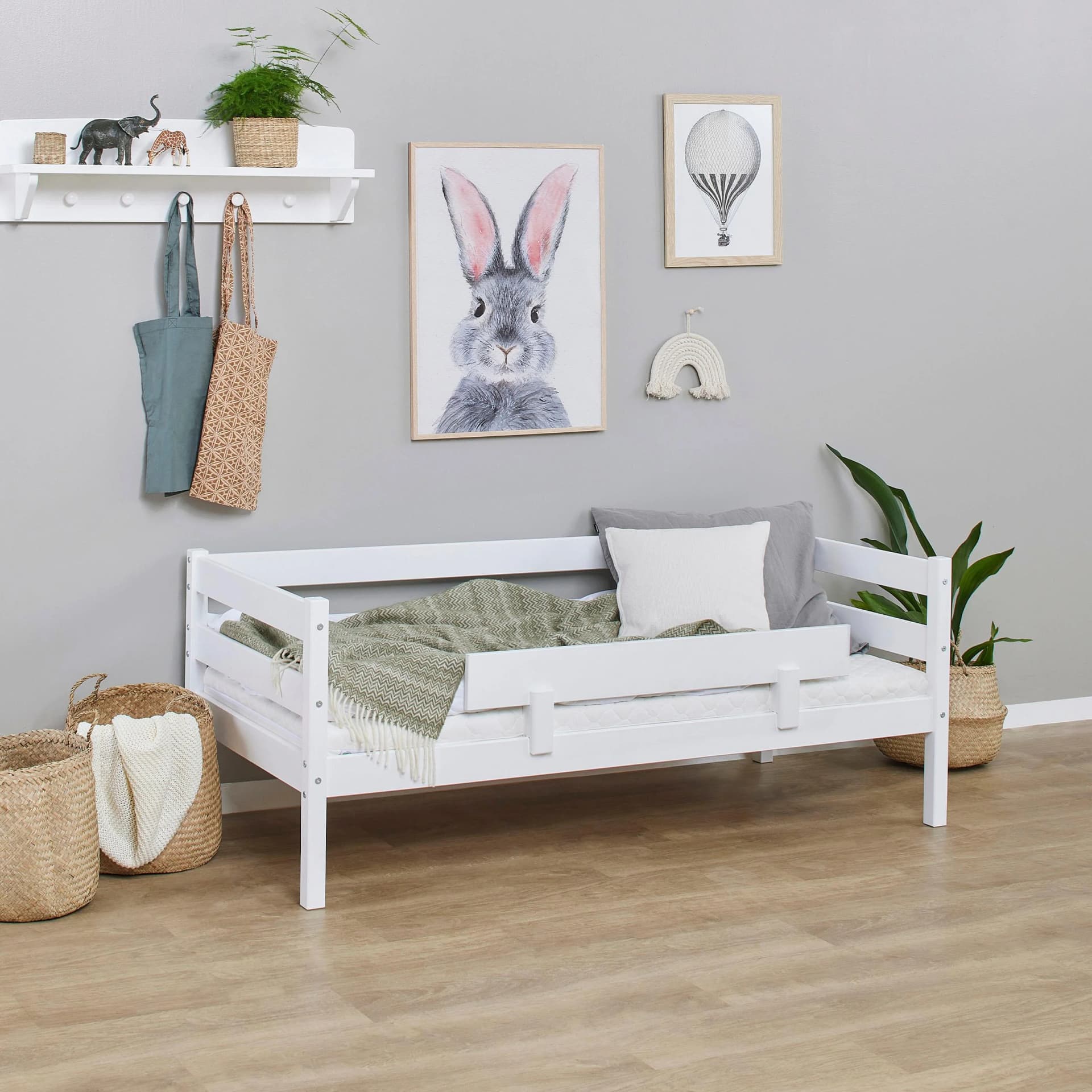 Hoppekids ECO Comfort Kinderbett Weiß Kiefer Massivholz mit Matratze