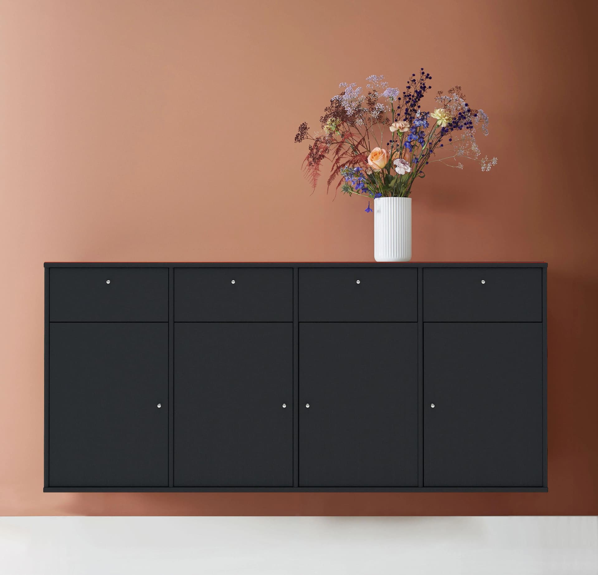HAMMEL FURNITURE Mistral Sideboard Schwarz Schwarz gebeizt Wandmontage