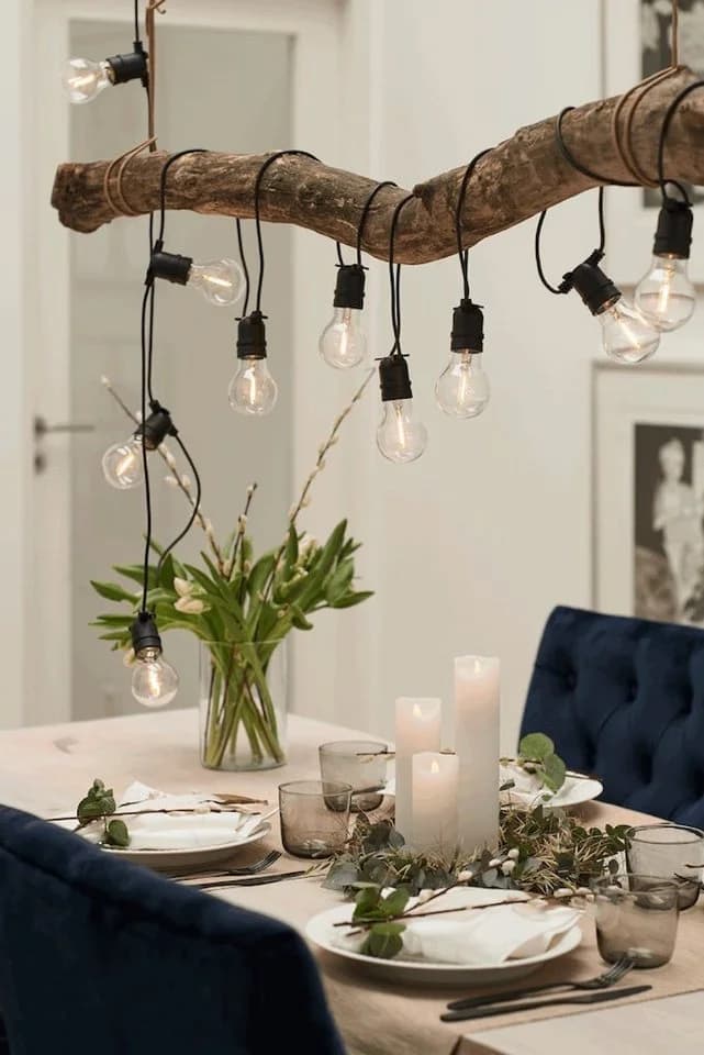 LED-Kerze aus Echtwachs und Aluminium, Weiß, Modern