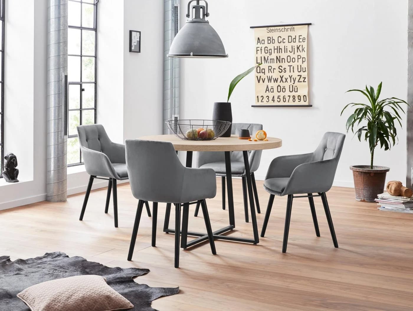 loft24 Essgruppe Cliff, 5-tlg. Set, Runder Esstisch, 4 Esszimmerstühle, Polsterstuhl, Metallgestell