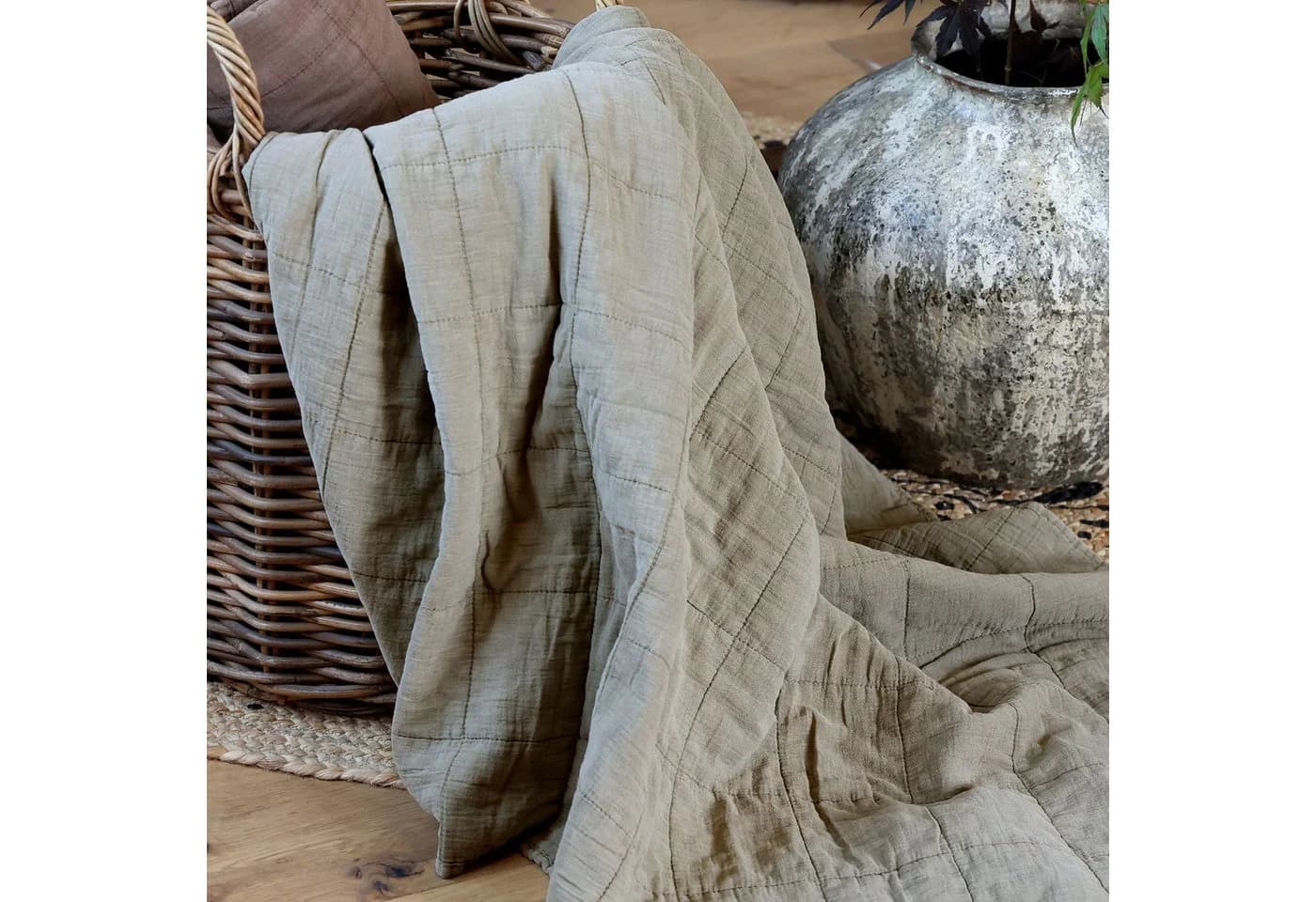 Chic Antique Tagesdecke Quilt Kuscheldecke Eukalyptus Grau Vintage