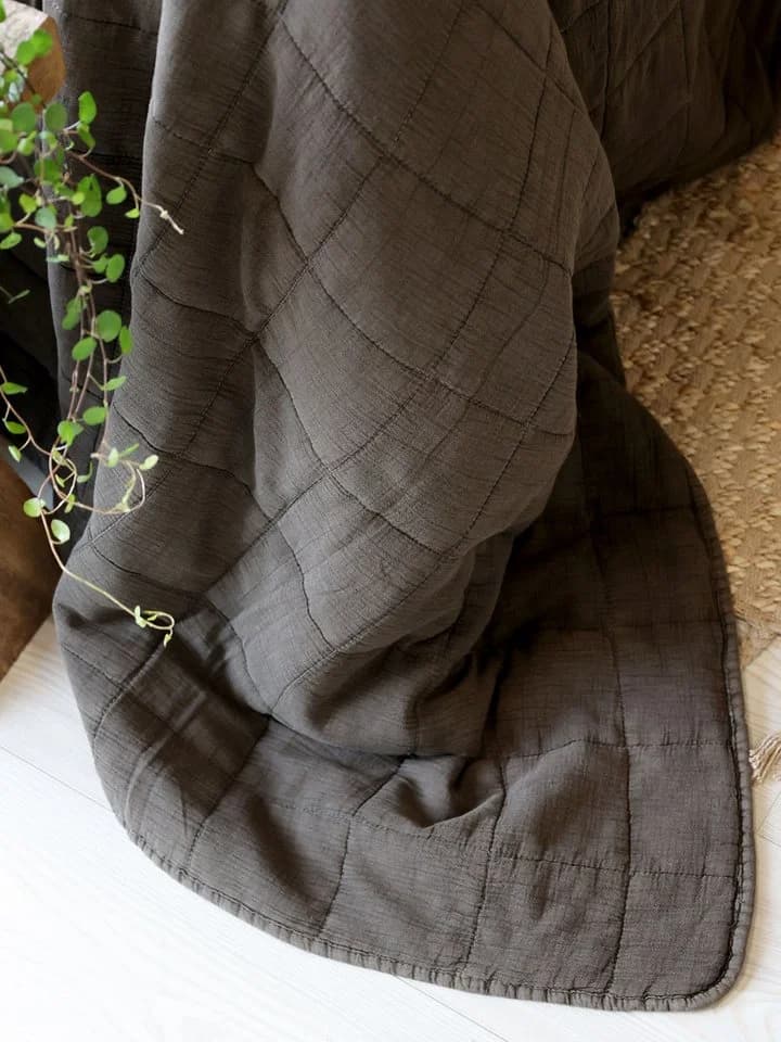 Chic Antique Tagesdecke Mokka Braun 240x240cm