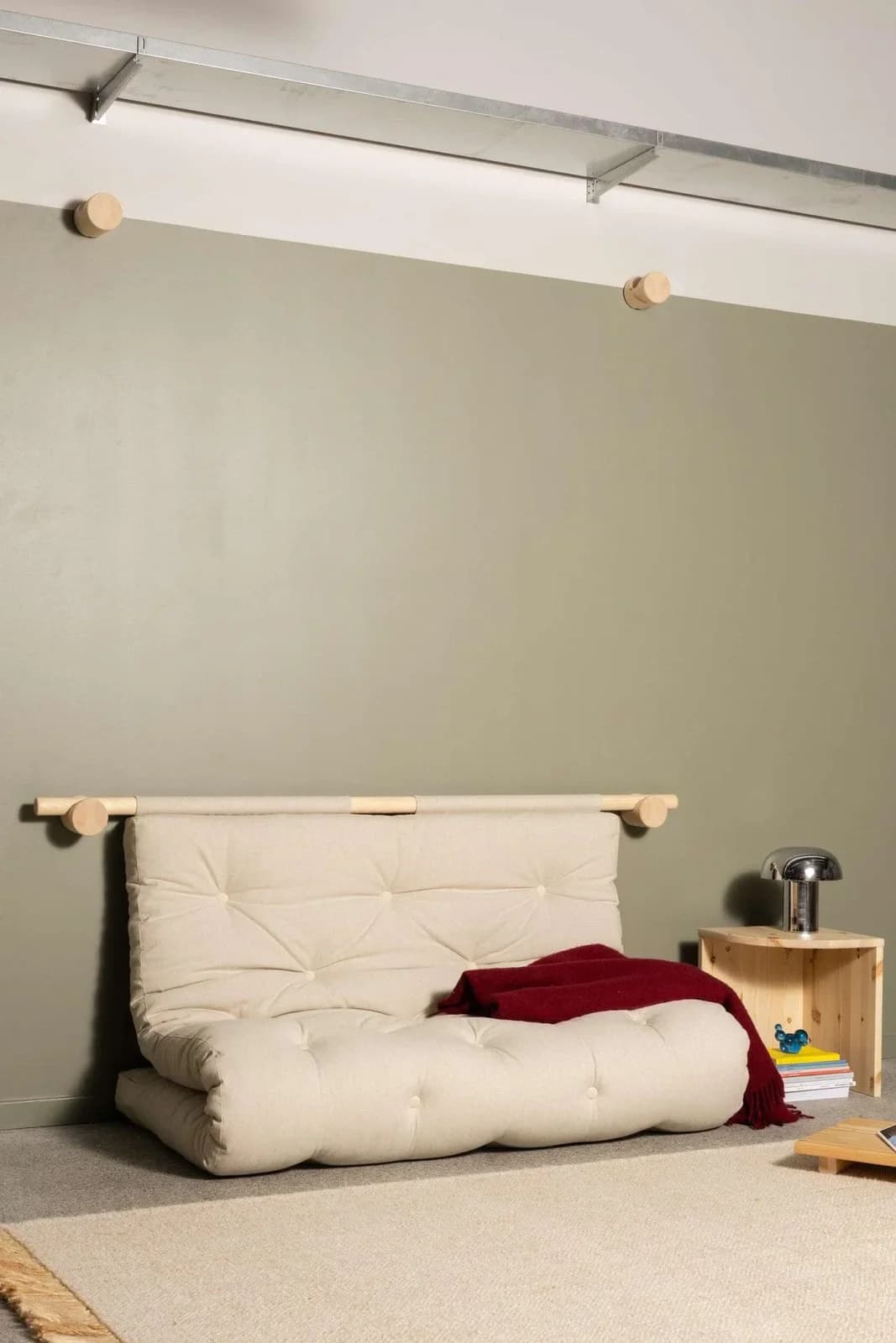 KARUP DESIGN Hooked Schlafsofa Wandmontage Mocca