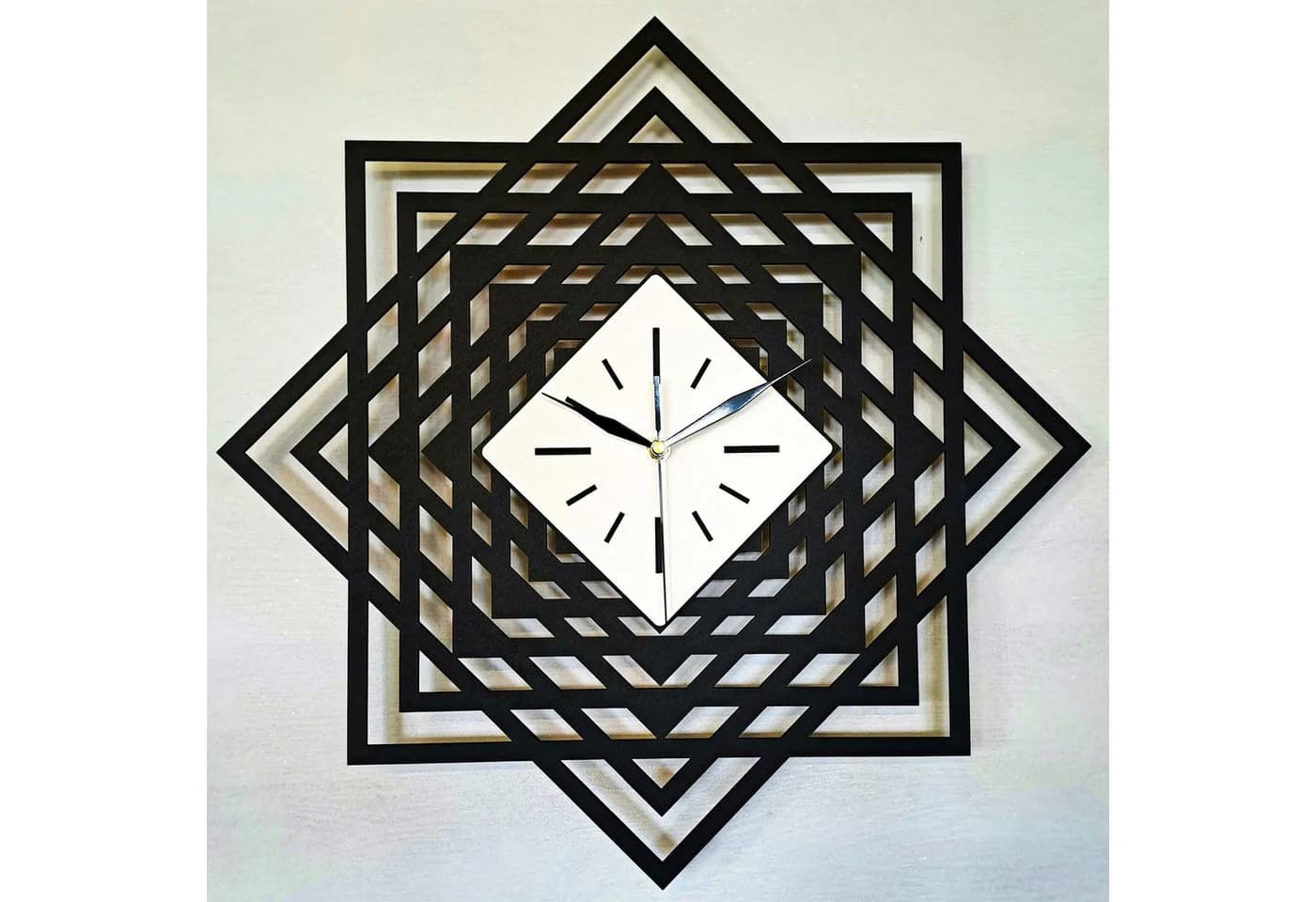 ORNAMENTI Wanduhr Schwarz/Weiß Geometrisch Holz