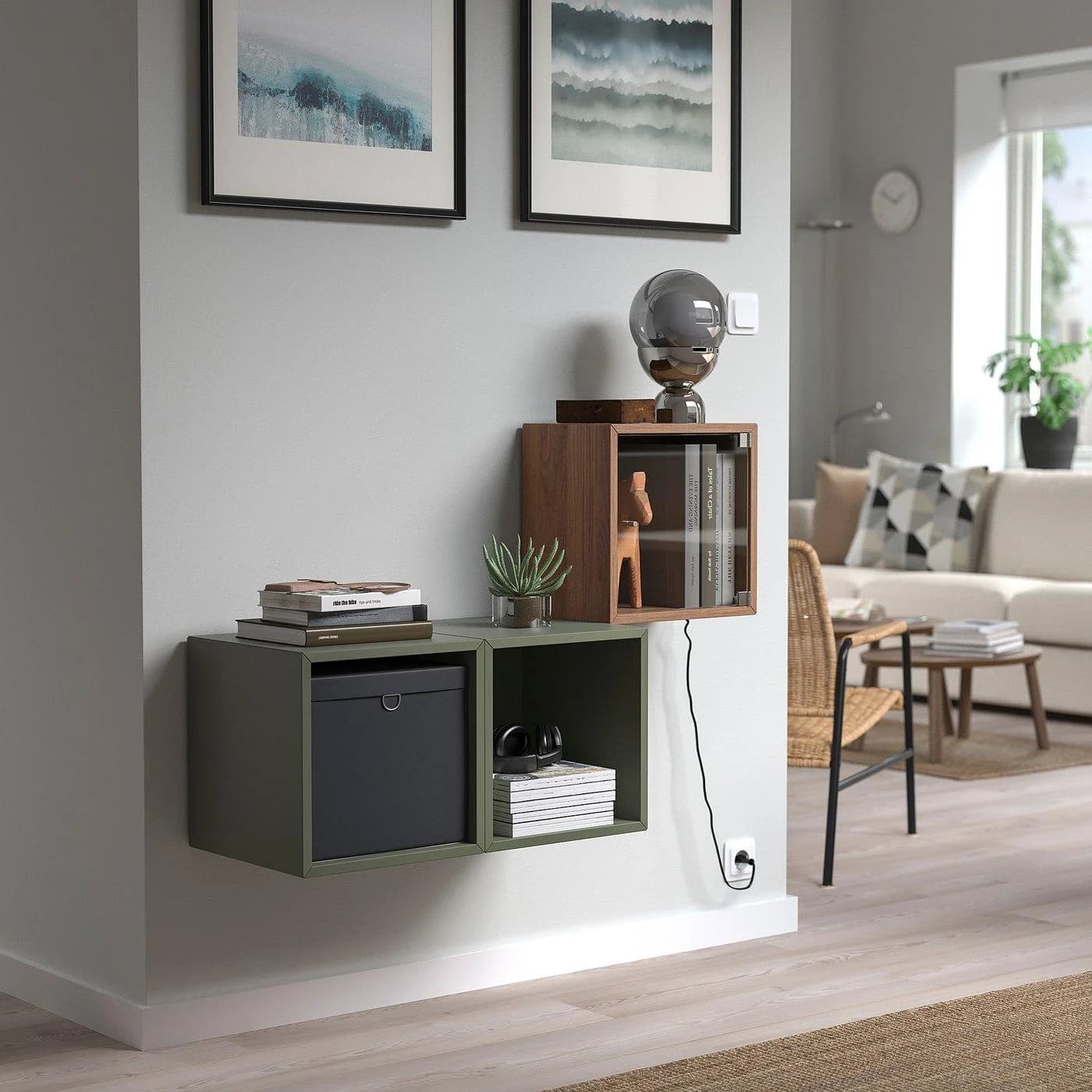 IKEA EKET Wandschrank mit Vitrinentür Braun Nussbaumoptik